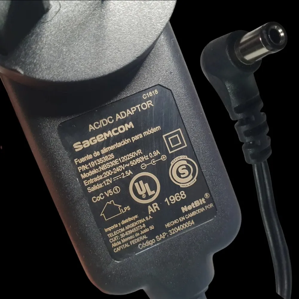 Fuente de Alimentación Sagemcom 12V 2.5A con Ficha DC